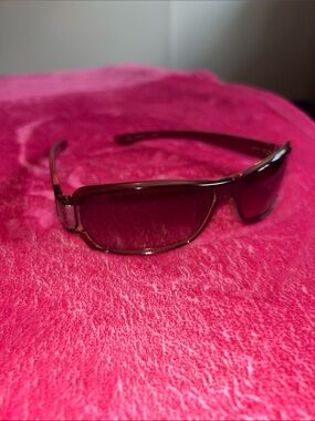 Pink Gucci Sunglasses with Interlocking-G Accent